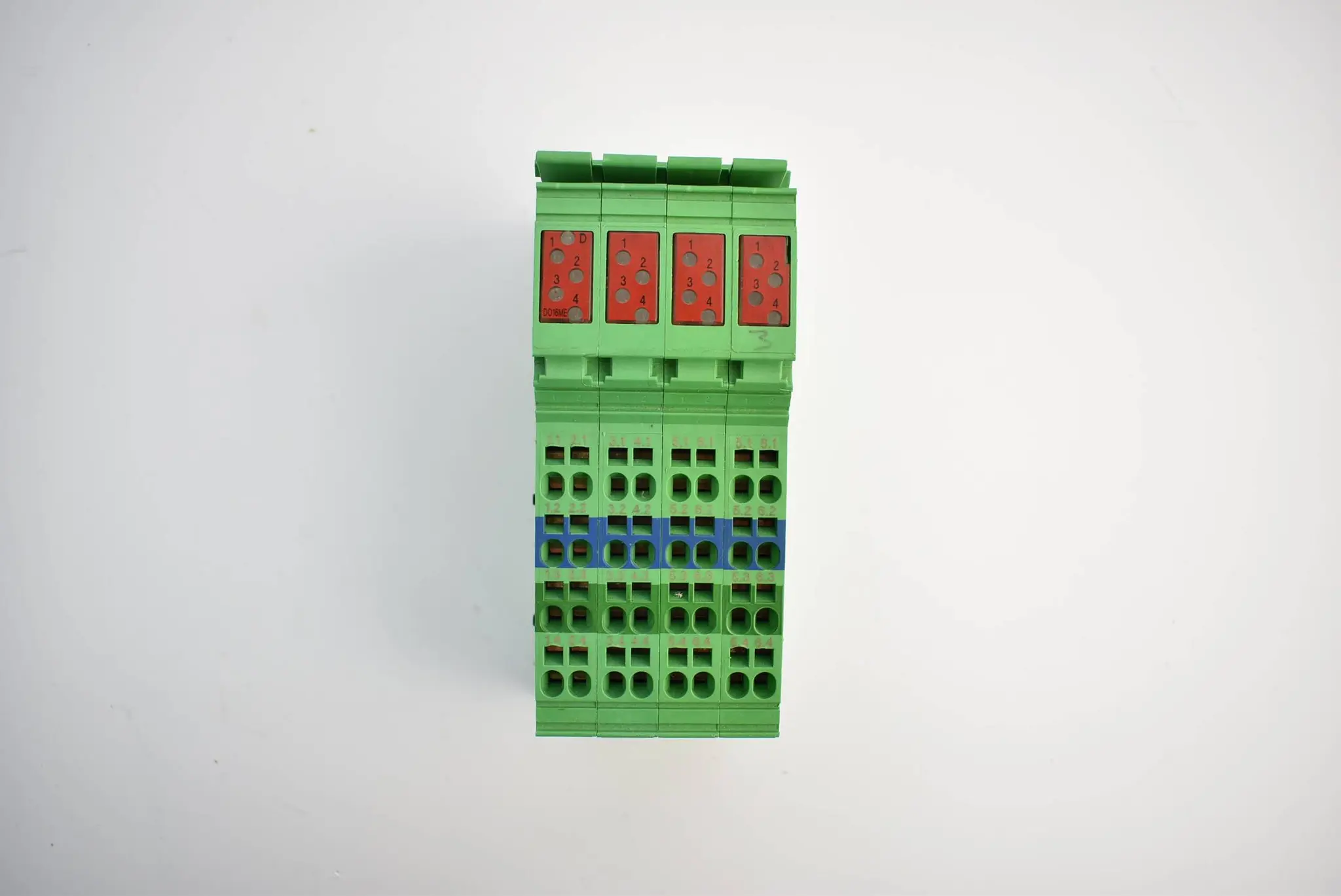 Produktfoto 1 von Phoenix Contact Digitalmodul IB IL 24 DO 16-ME ( 2897253 )