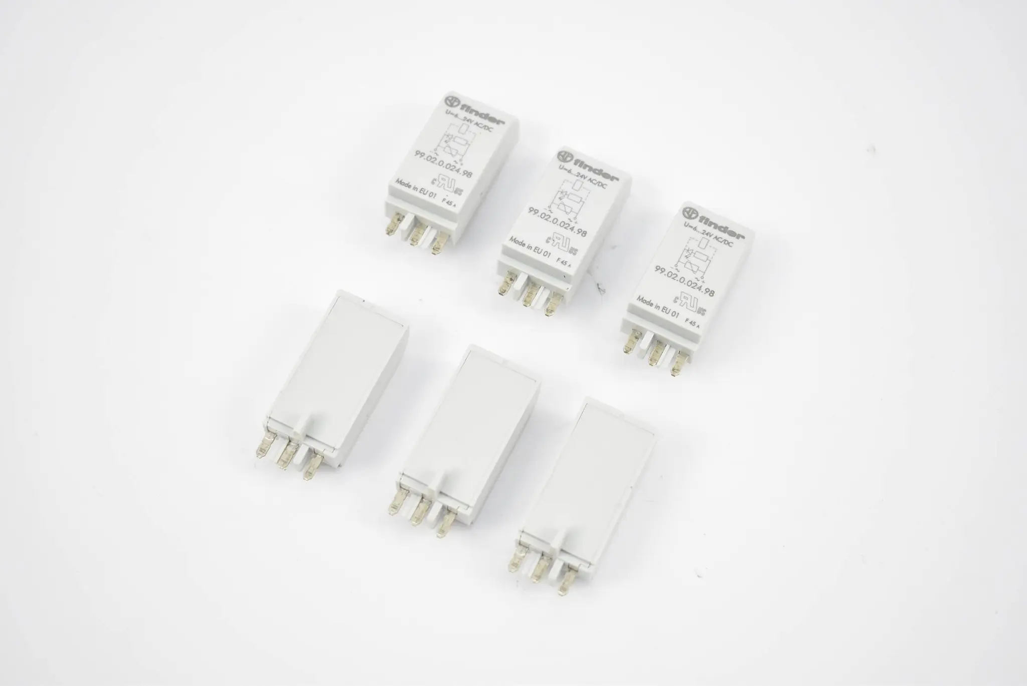 Produktfoto 1 von Finder Steckmodul mit LED EMV-Entstörmodul 99.02.0.024.98 ( 6 Stück )