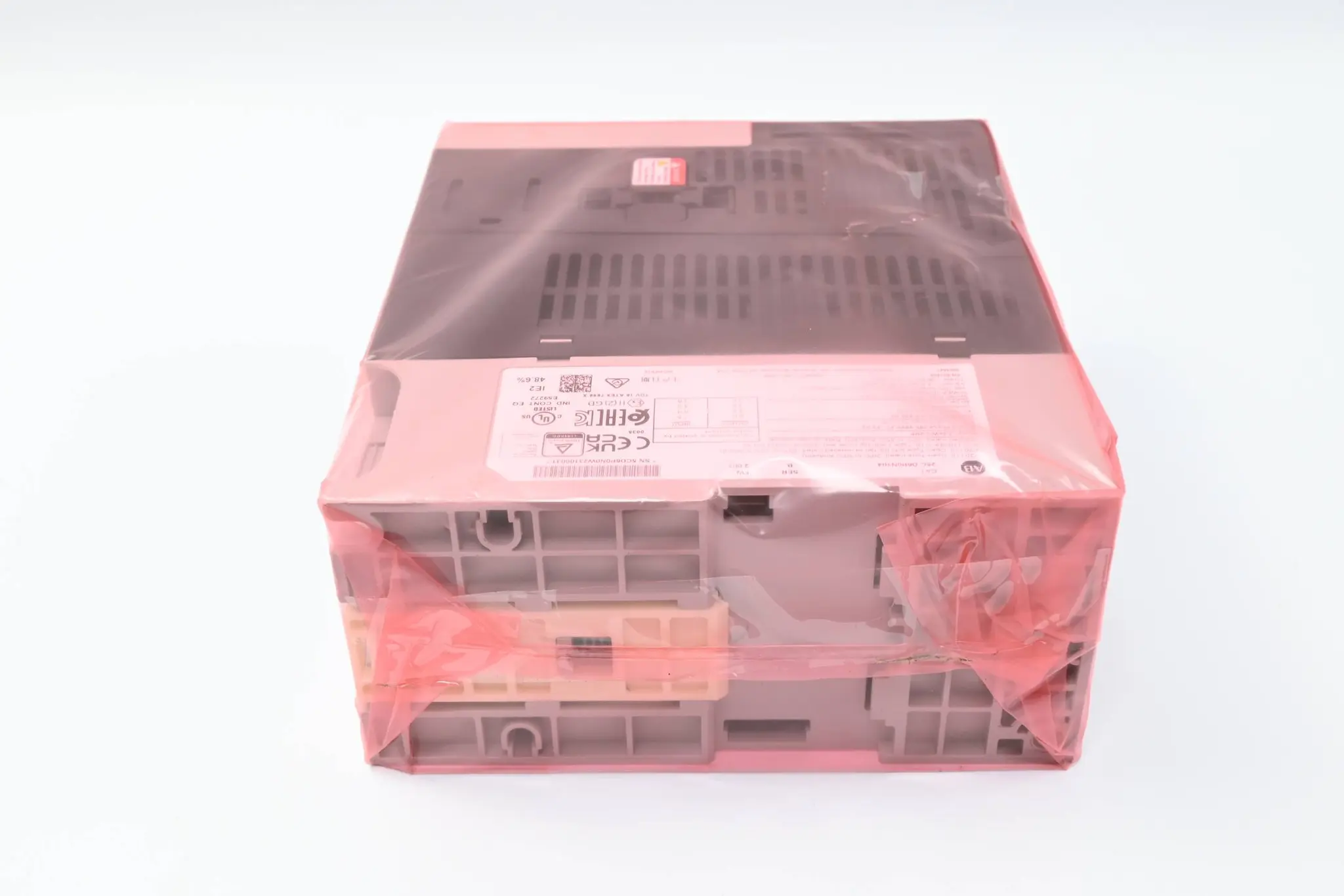 Produktfoto 1 von Allen-Bradley Umrichter PowerFlex 527 25C-D6P0N104 Ser. B FW: 2.003