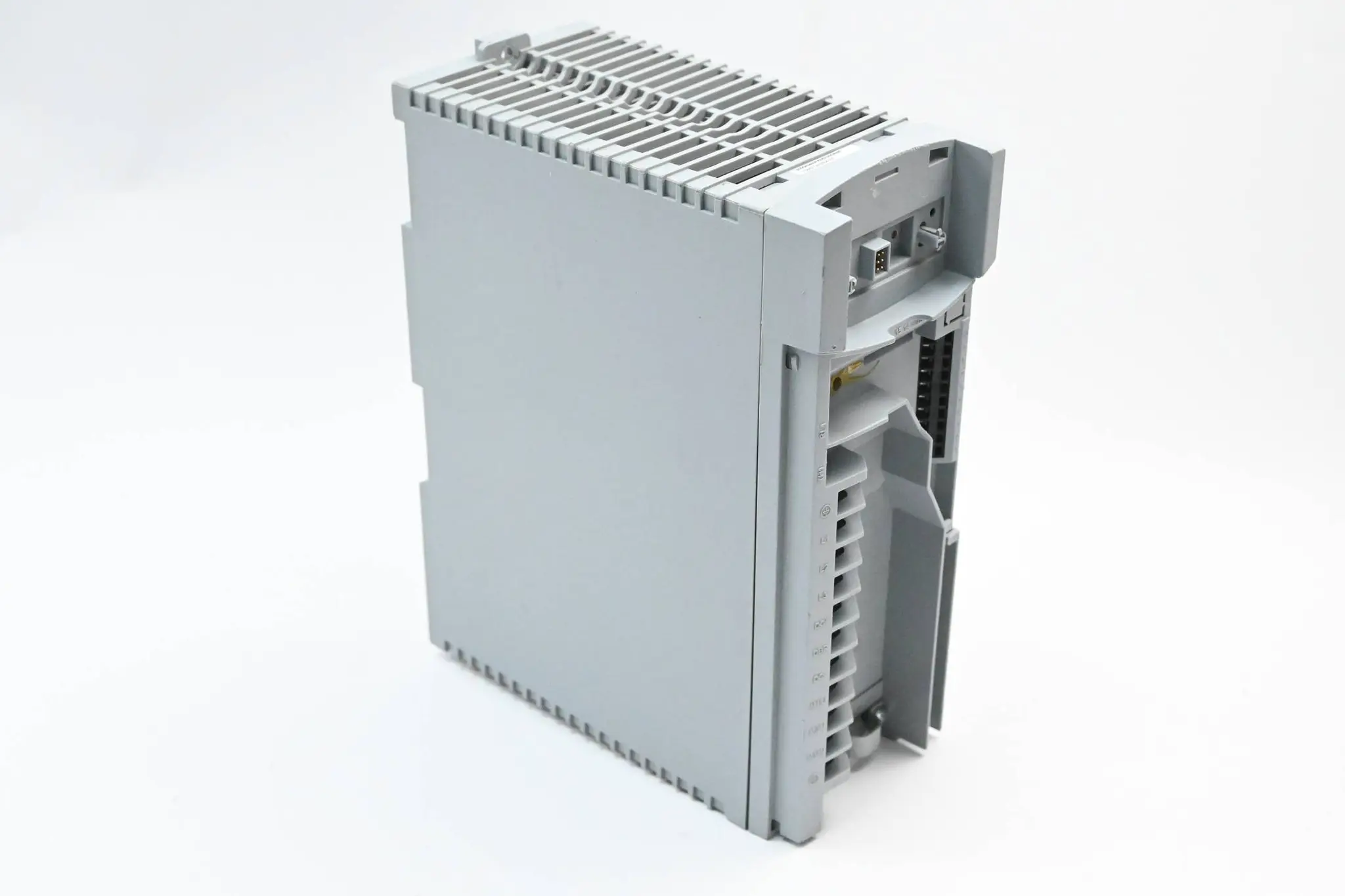 Produktfoto 1 von SSD Drives Umrichter 650/040/400/F/00/DISP/GR/0/0