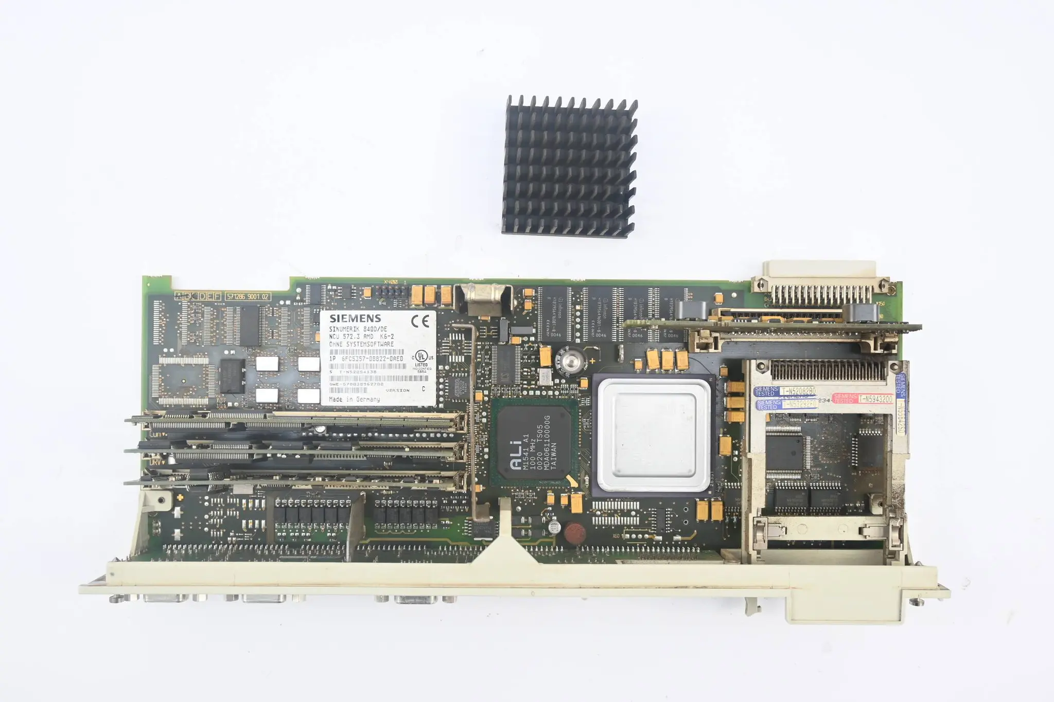 Produktfoto 1 von Siemens Sinumerik 840D/DE NCU 572.3 6FC5357-0BB22-0AE0 / 6FC5 357-0BB22-0AE0 V.C