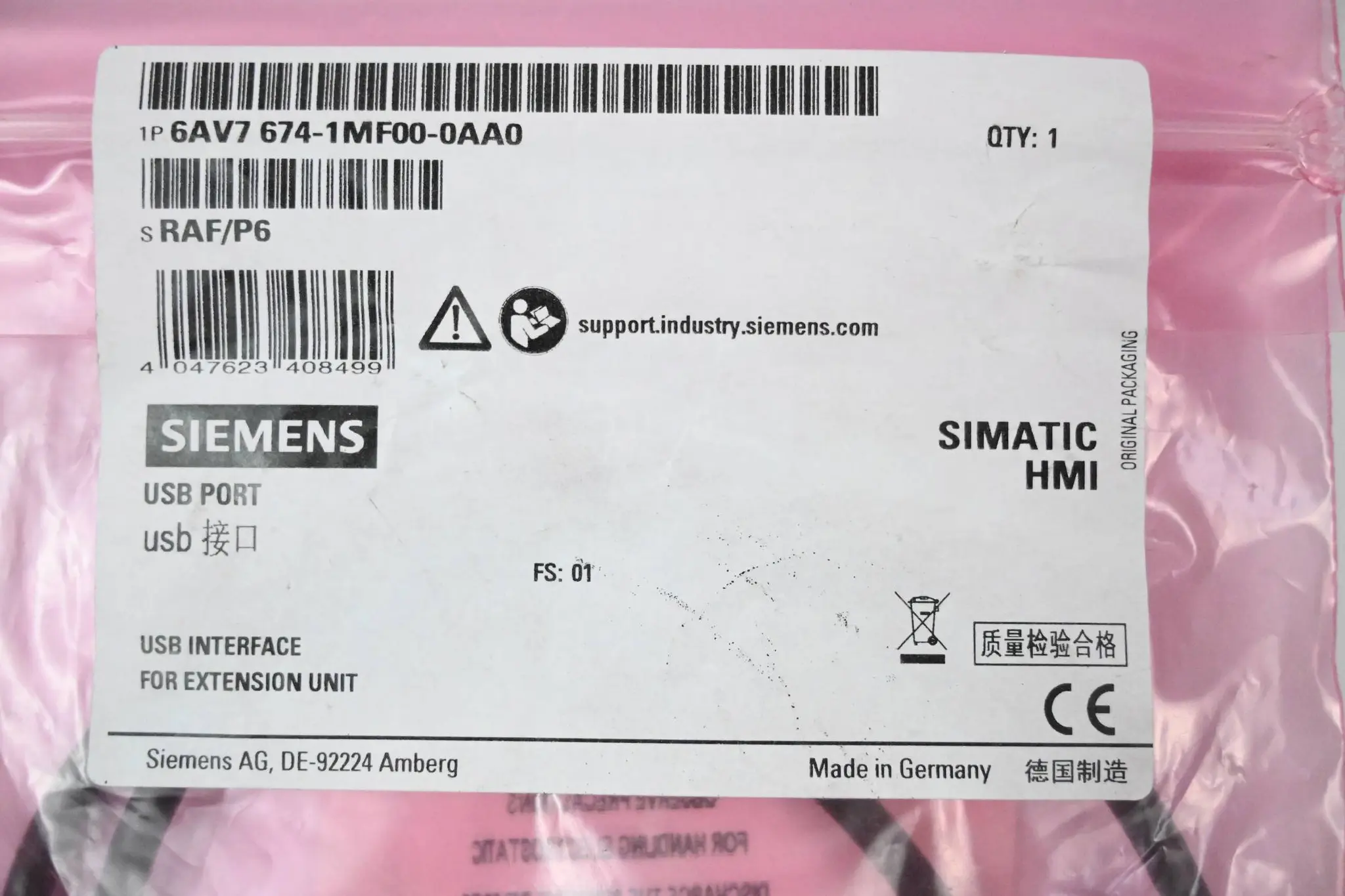 Produktfoto 1 von Siemens USB-Schnittstelle mit Leitung 6AV7674-1MF00-0AA0 ( 6AV7 674-1MF00-0AA0 )