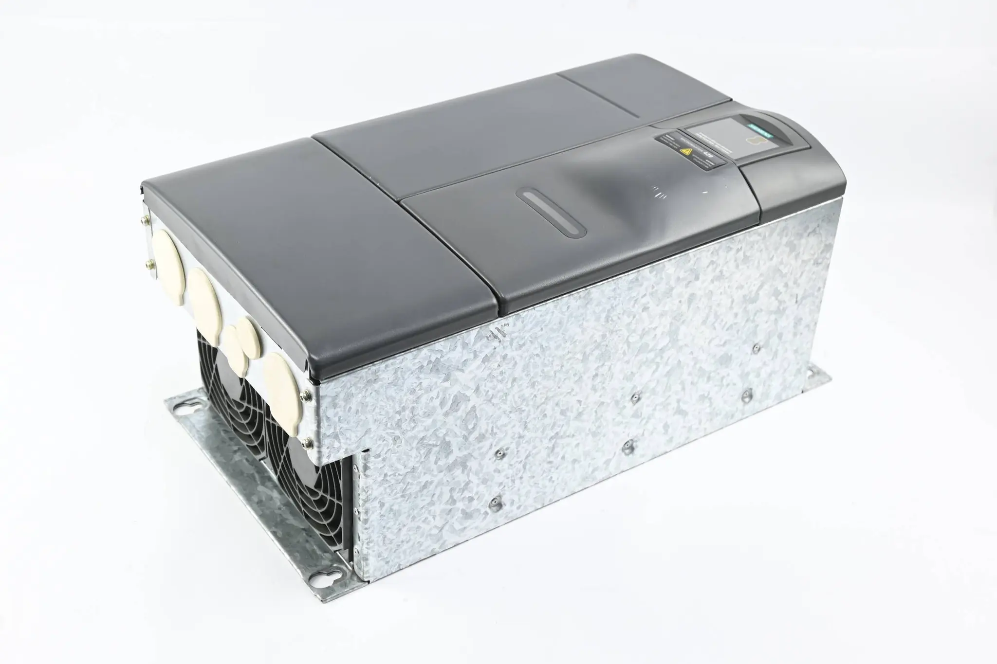 Produktfoto 1 von Siemens Micromaster 430 6SE6430-2AD32-2DA0 ( 6SE6 430-2AD32-2DA0 ) E. L / V2.02