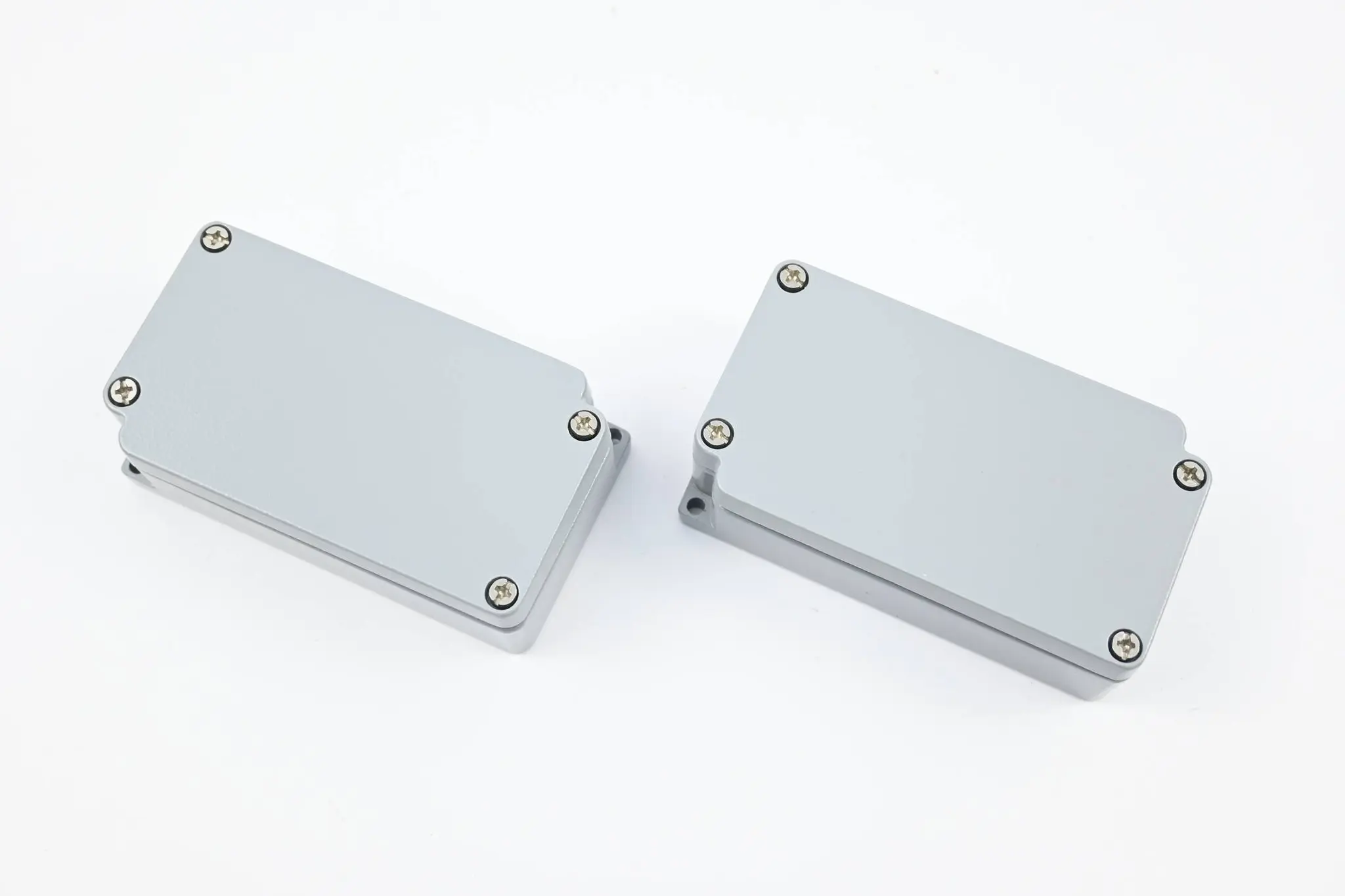 Produktfoto 1 von Rose Aluminium Gehäuse 01 061200 A/104 ( 01061200A/104 ) 2 Stück