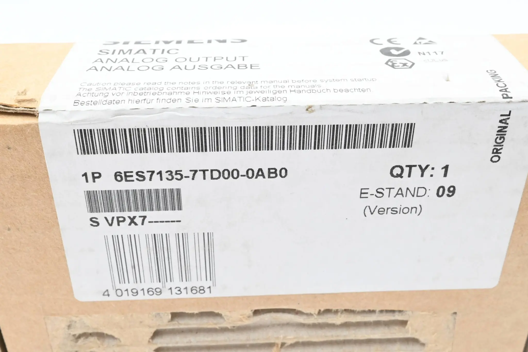 Produktfoto 1 von Siemens Simatic Analog Output 6ES7135-7TD00-0AB0 ( 6ES7 135-7TD00-0AB0 ) E9