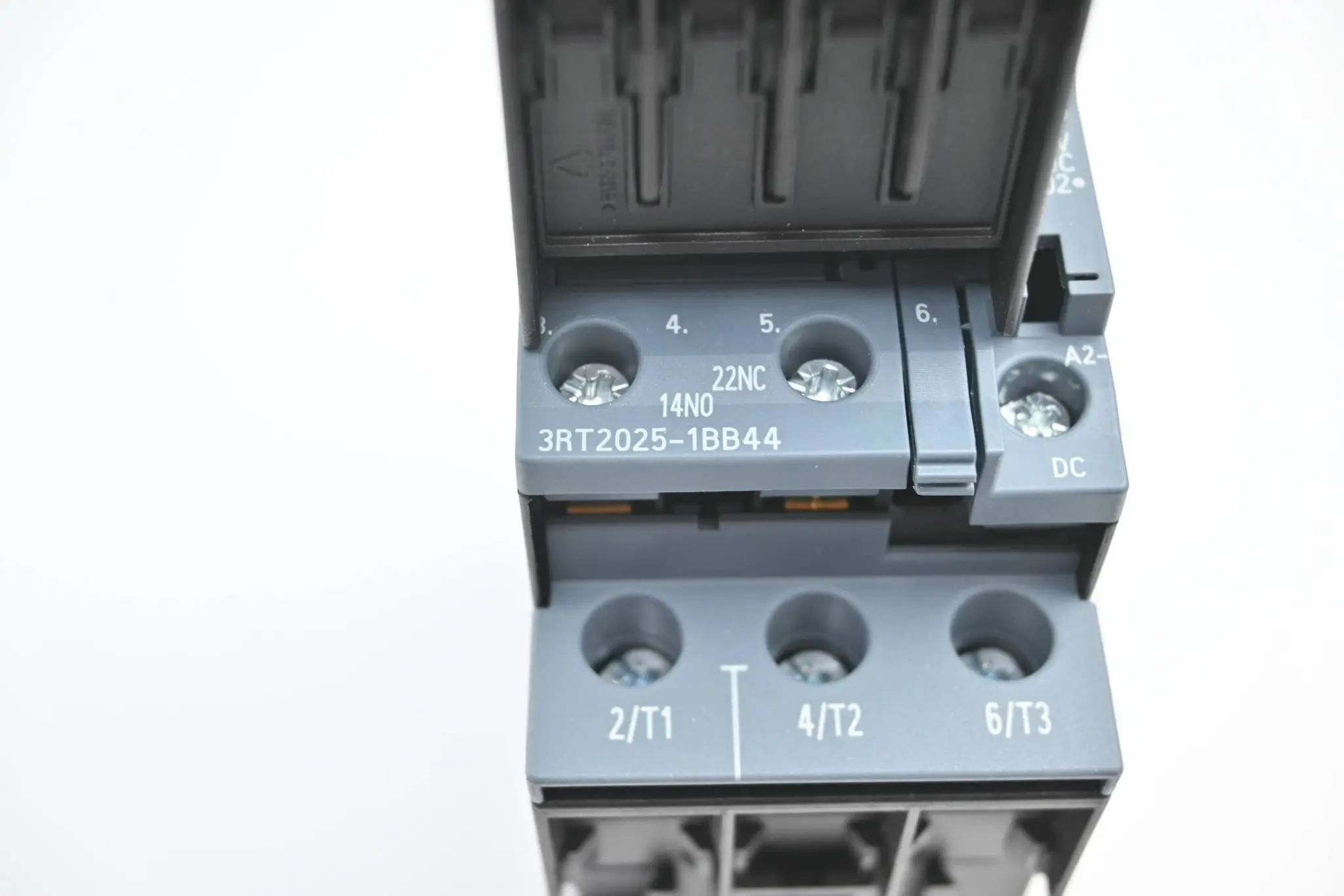 Produktfoto 1 von Siemens Sirius Schütz 3RT2025-1BB44 inkl. Hilfsschalterblock 3RH2911-1HA11