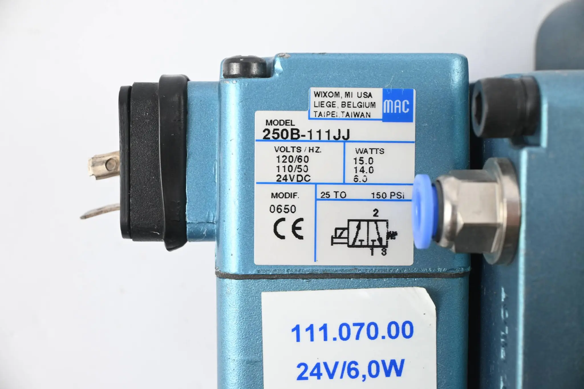 Produktfoto 1 von MAC 3-Wege-Magnetventil 58D-76-111JJ inkl. Magnetventil 250B-111JJ