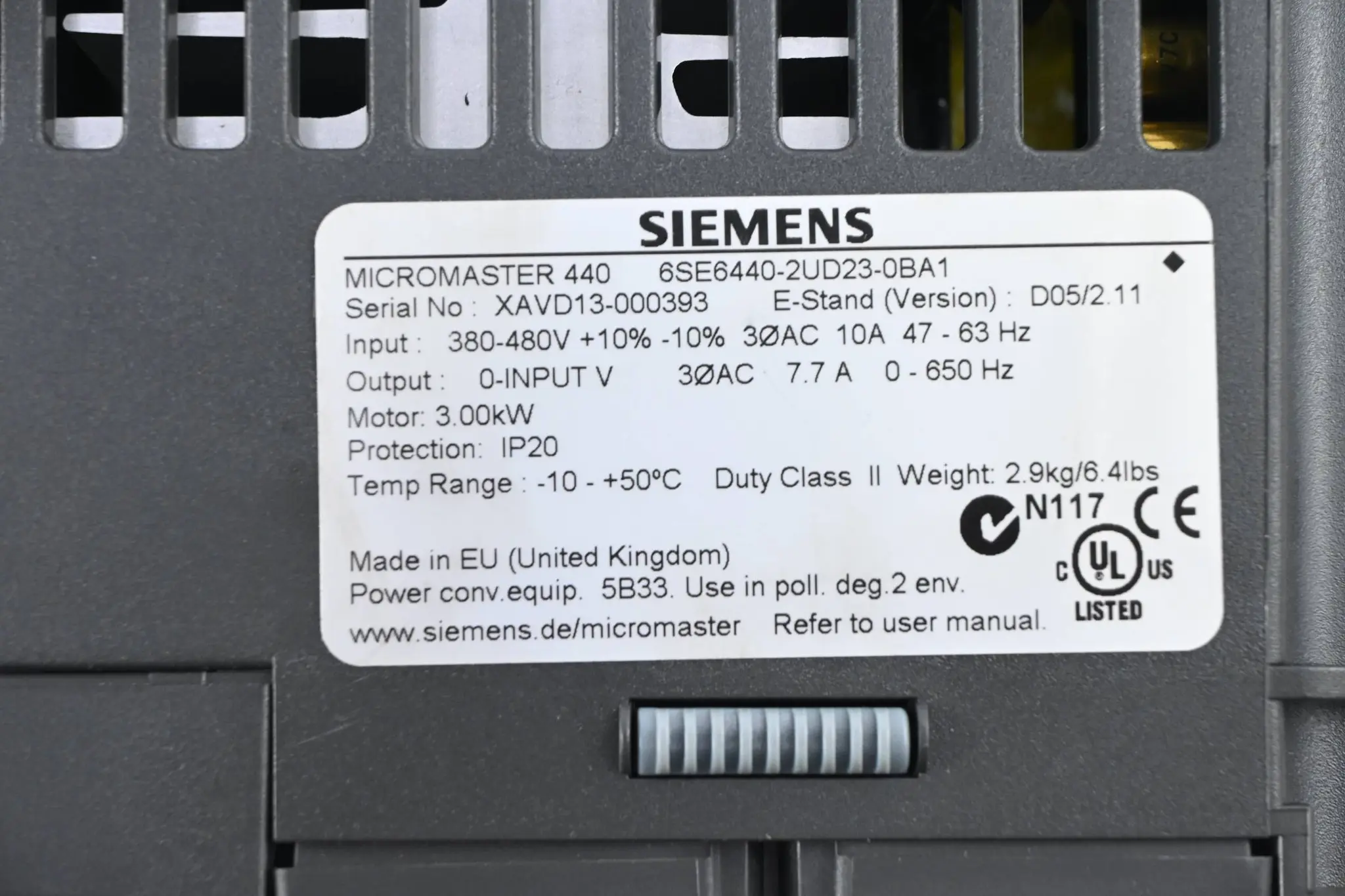 Produktfoto 1 von Siemens Micromaster 440 6SE6440-2UD23-0BA1 ( 6SE6 440-2UD23-0BA1 ) E. D05/2.11