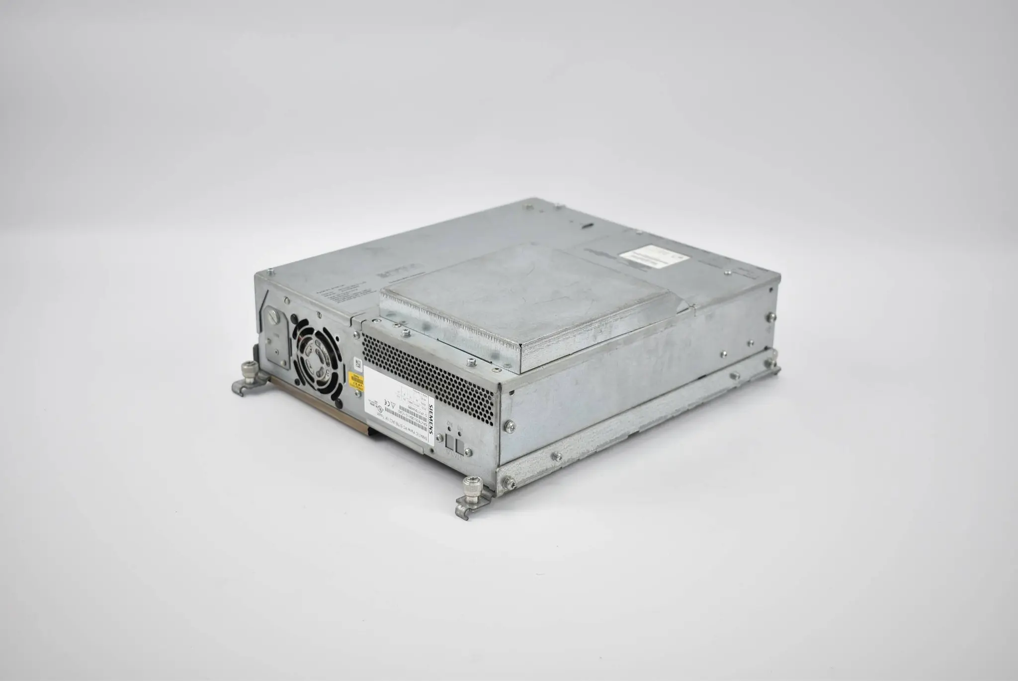 Produktfoto 1 von Siemens simatic PC 577B 6AV7 835-0BA10-1CA0 ( 6AV7835-0BA10-1CA0 ) E.07