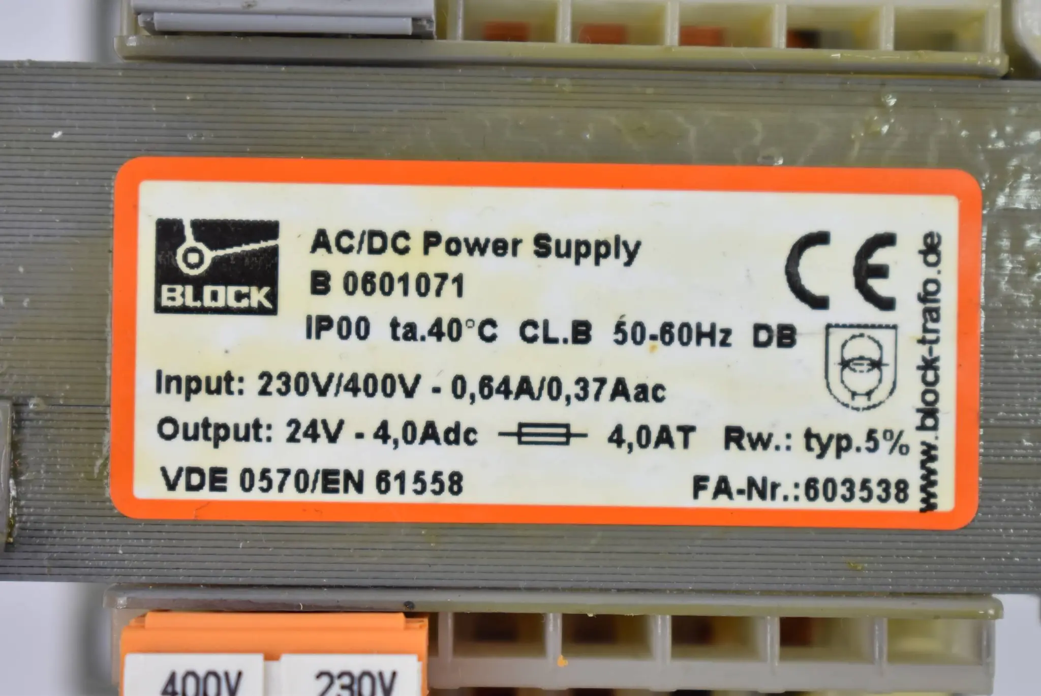 Produktfoto 1 von Block Power Supply B0601071 ( 603538 ) 50-60Hz 230/400V 0,64A/0,37Aac 24V