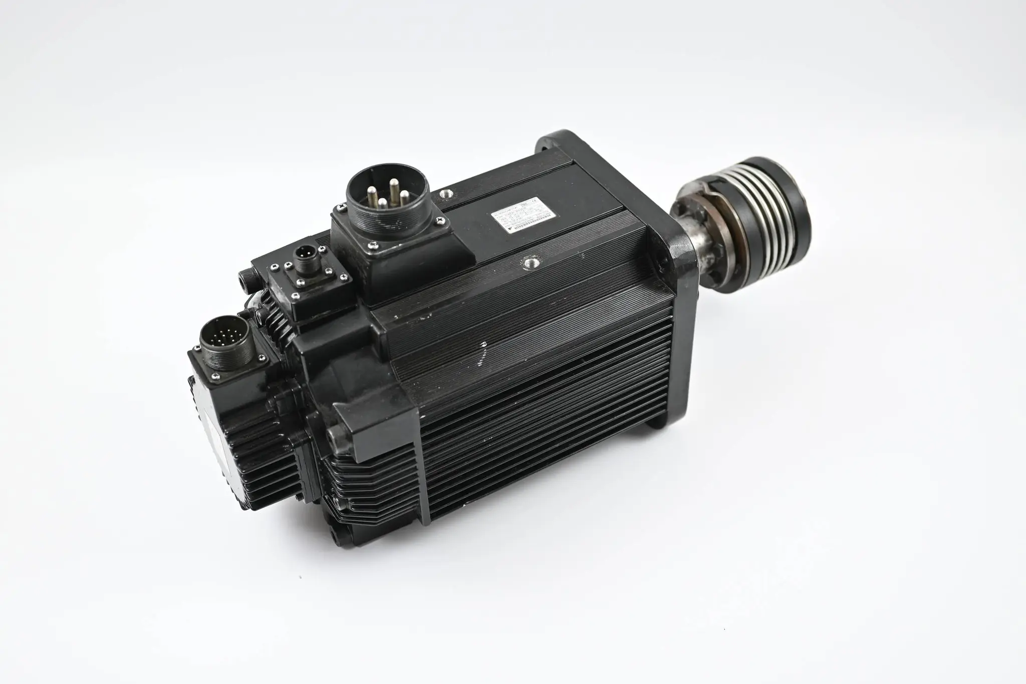 Produktfoto 1 von Yaskawa Electric AC Servo Motor SGMGH-40A2B2B inkl. ABS Encoder UTSAH B17BB