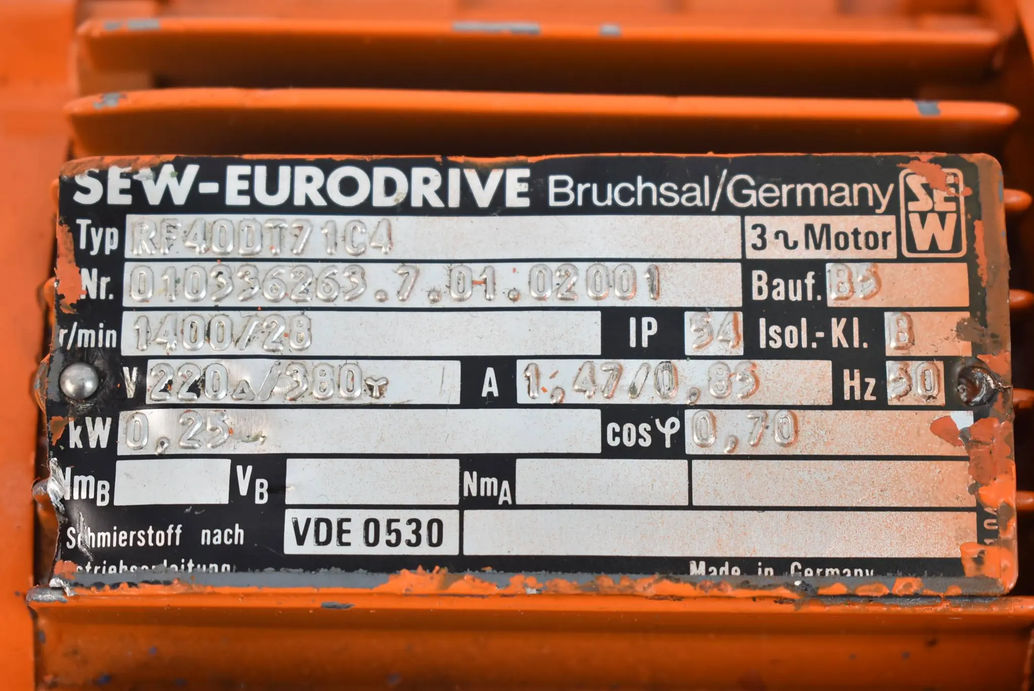 Produktfoto 1 von SEW eurodrive Getriebemotor RF40DT71C4 ( 0,25kW 1400r/min. 50Hz )