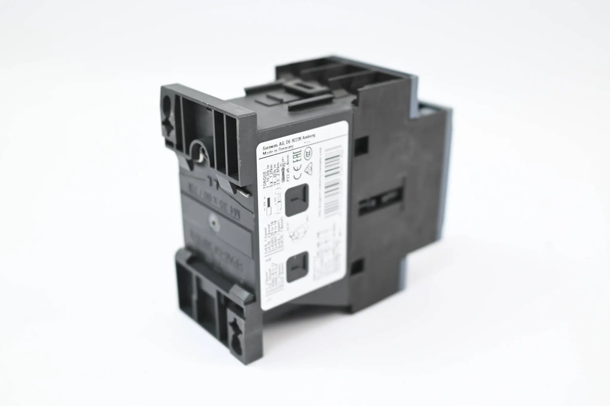 Produktfoto 1 von Siemens Sirius Leistungsschütz 3RT2026-1AP00 ( 3RT2 026-1AP00 )