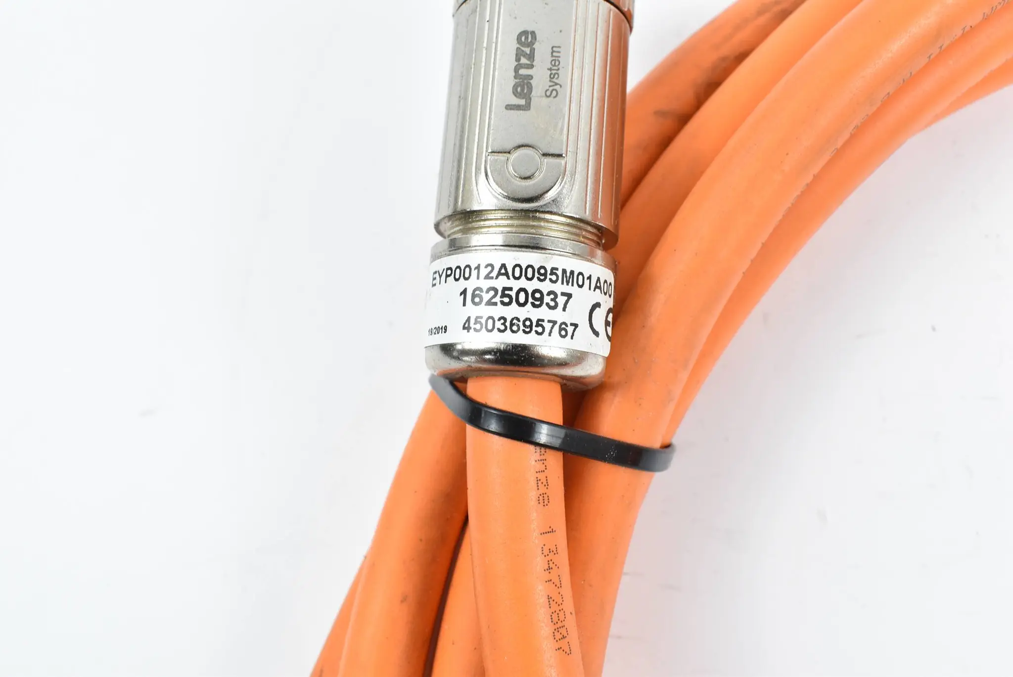 Produktfoto 1 von Lenze Motorkabel EYP0012A0095M01A00 ( 16250937 )