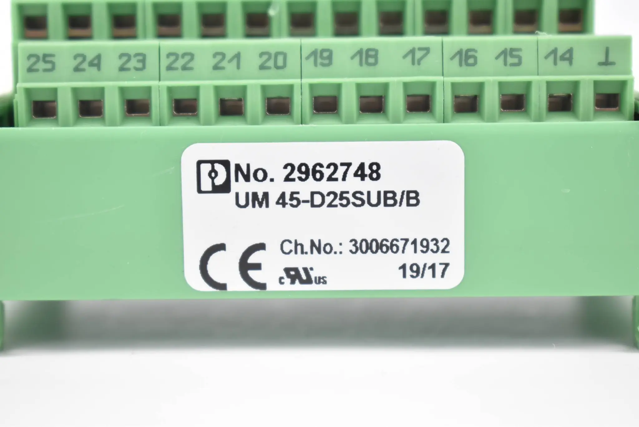 Produktfoto 1 von Phoenix Contact Übergabemodul UM 45-D25SUB/B ( 2962748 ) UM45-D25SUB/B