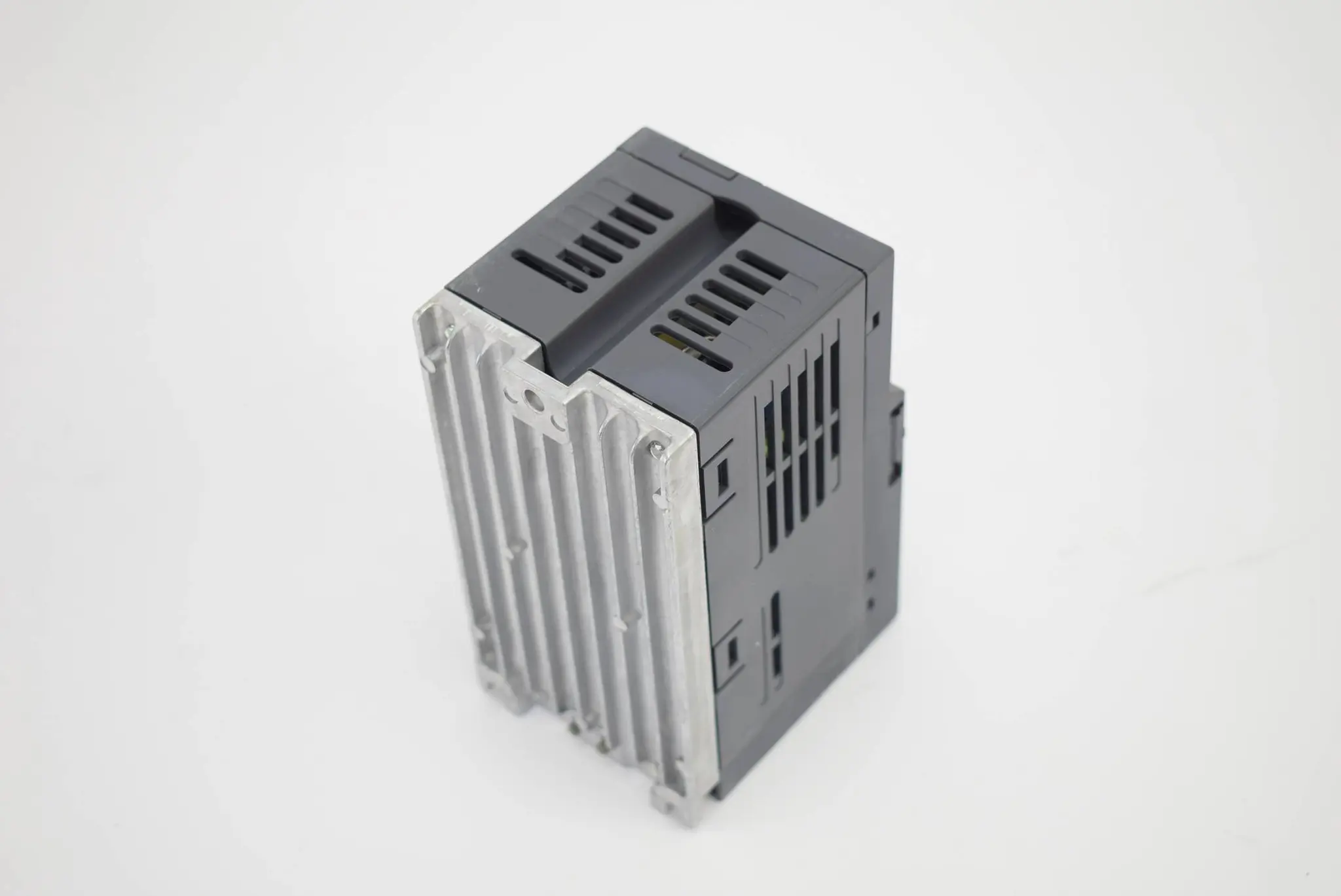 Produktfoto 1 von Mitsubishi FR-E700 series Kompakt Umrichter FR-E720S-015-EC