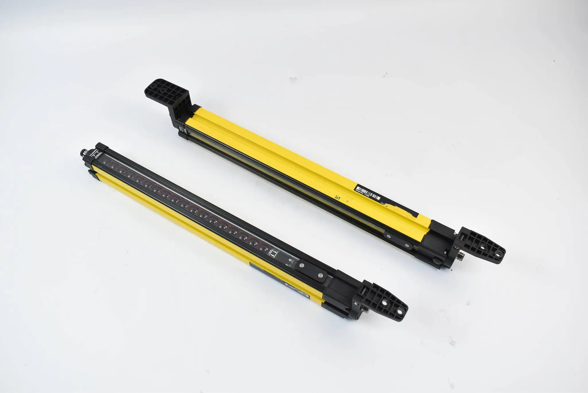 Produktfoto 1 von Wenglor Sicherheitslichtgitter Sender SG2-30IS030C1 und Empfänger SG2-30IE030C1