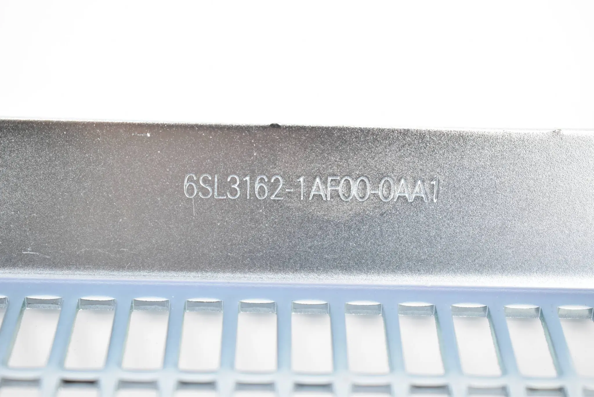 Produktfoto 1 von Siemens Sinamics Schirmanschlussblech 6SL3162-1AF00-0AA1 ( 6SL3 162-1AF00-0AA1 )