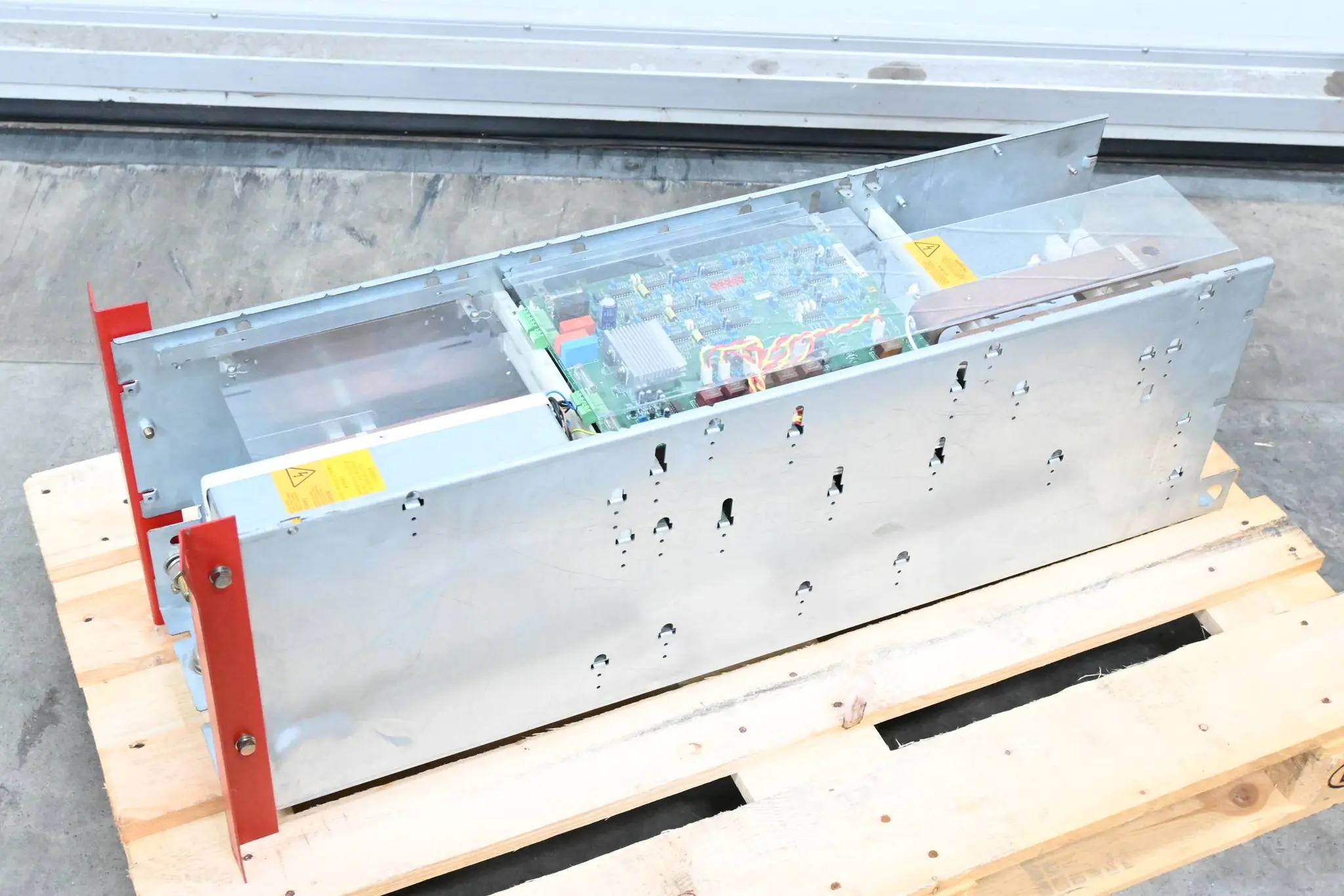 Produktfoto 1 von Siemens Simovert Einspeiseeinheit 6SE7036-1EE85-0AA0 ( 6SE7 036-1EE85-0AA0 ) A2