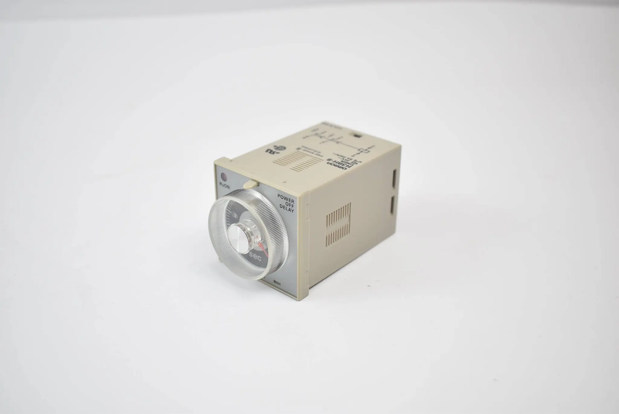 Produktfoto 1 von Omron Timer Power off Delay H3BH-8 DIN 24 VDC Time Range S 0.5 / 1 / 5 / 10 s