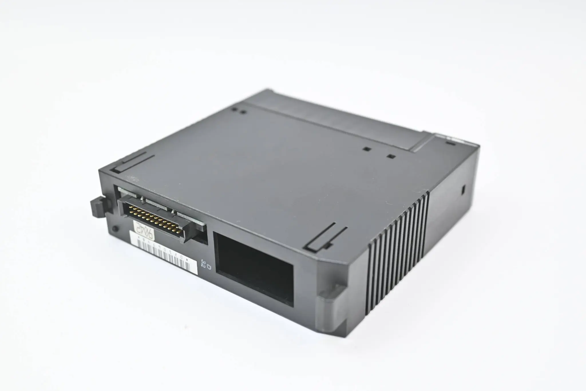 Produktfoto 1 von GE Fanuc Modul IC693MDL741C ( 12/24VDC 0,5A )
