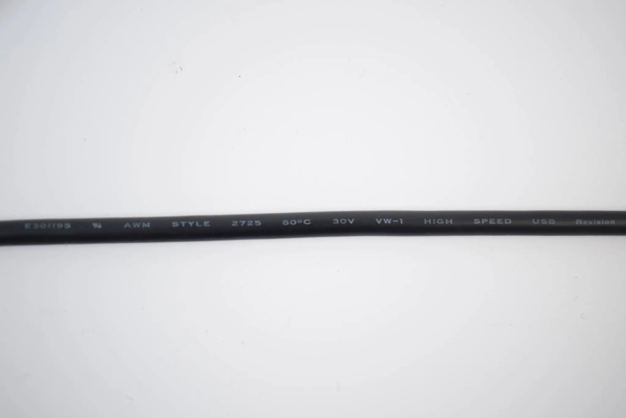 Produktfoto 1 von High Speed USB Revision 2.0 E301195 AWM STYLE 2725 80°C 30V VW-1