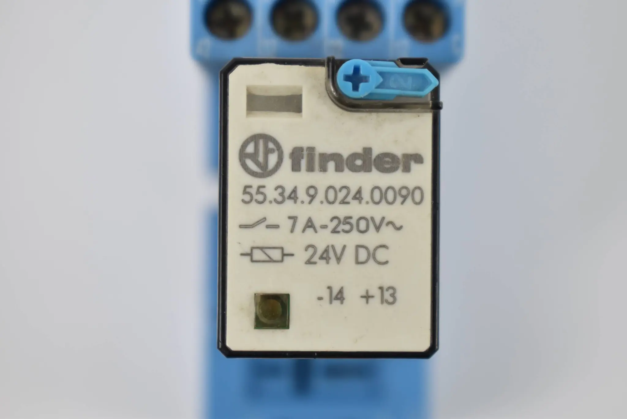 Produktfoto 1 von Finder Steckrelais 94.04 inkl. 55.34.9.024.0090 ( 7A 250V 24VDC )