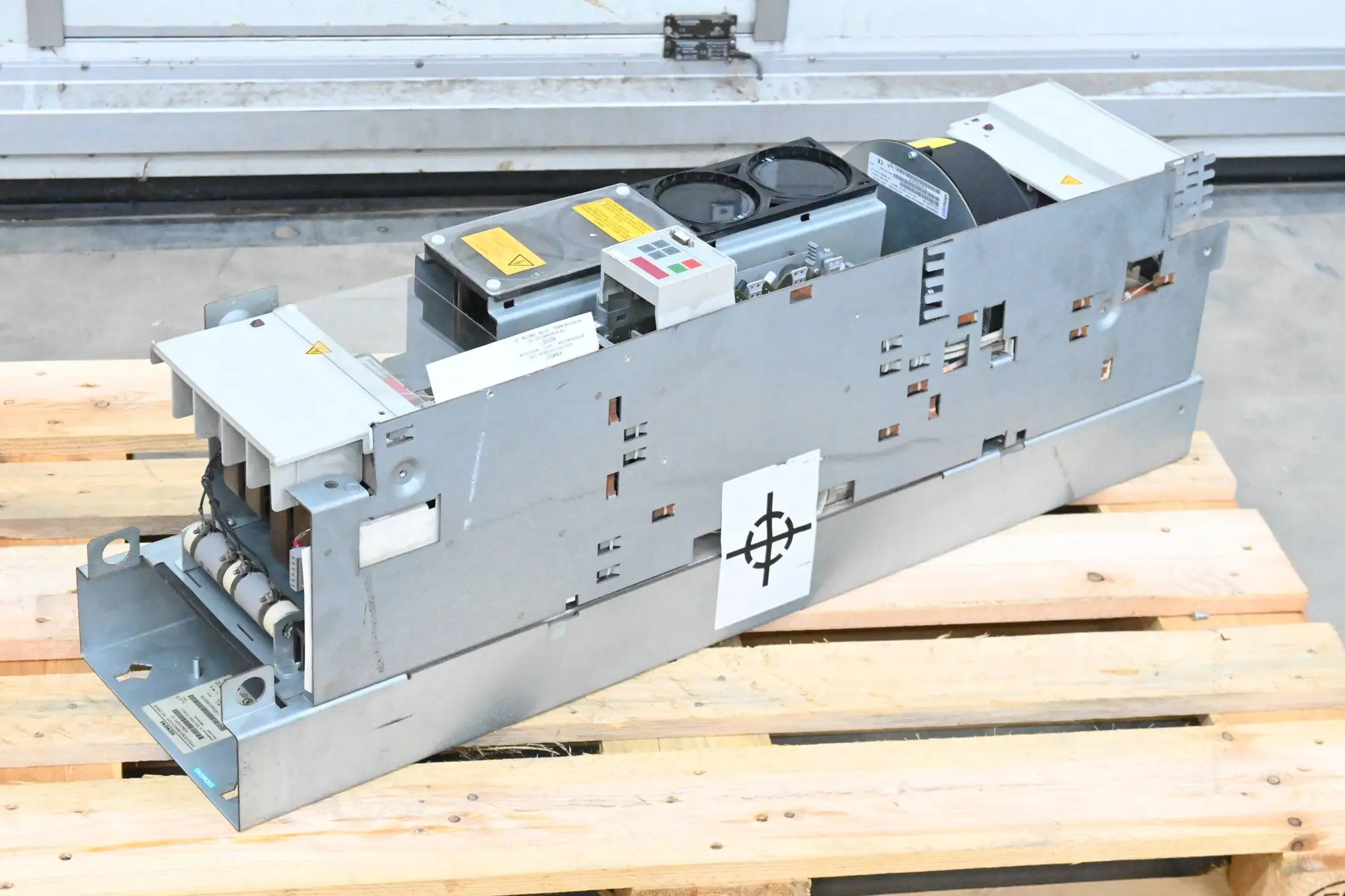 Produktfoto 1 von Siemens Simovert Frequenzumrichter 6SE7026-1FE60-Z ( Z= G93 + K11 + L20 ) Ver. G