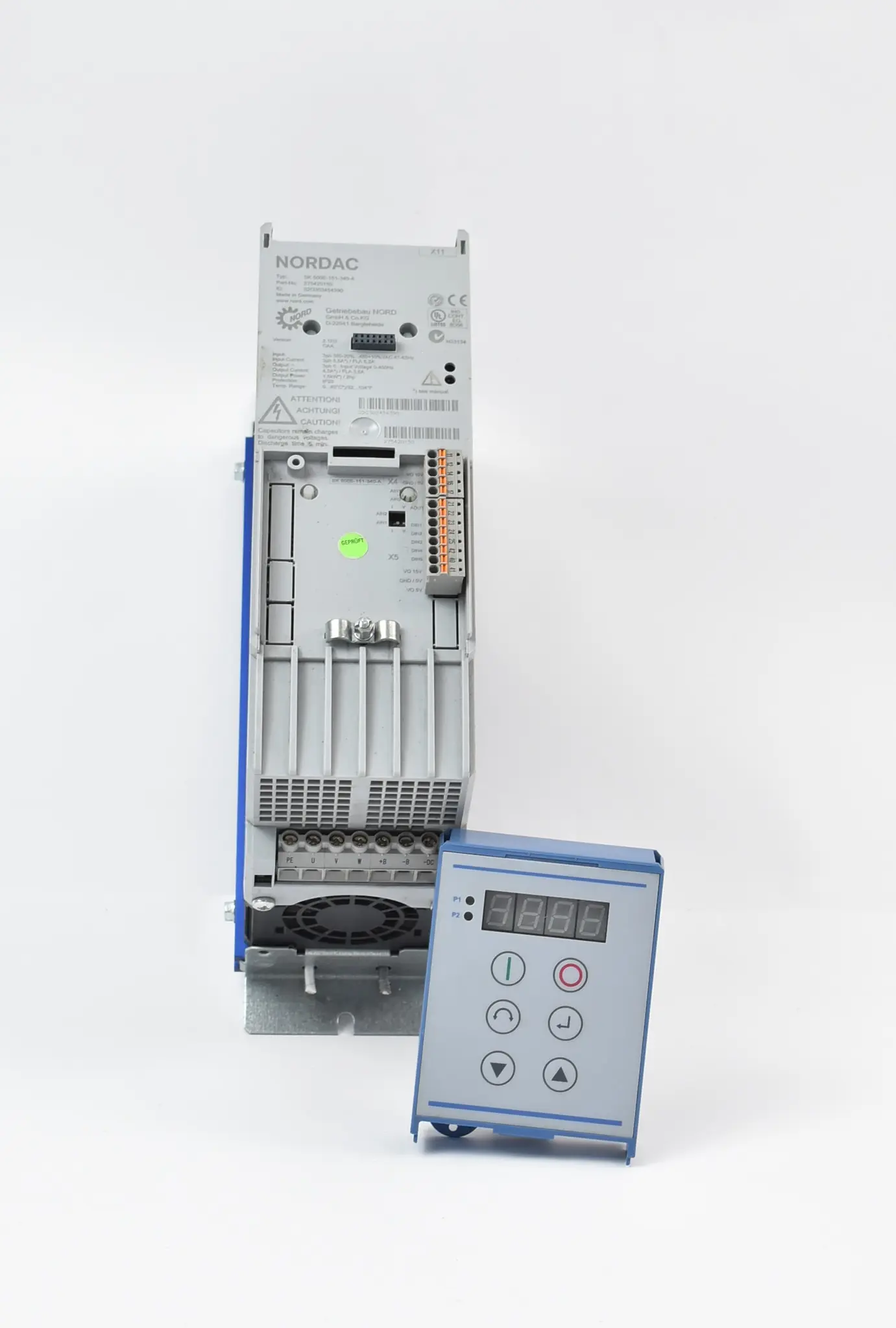 Produktfoto 1 von Nordac Umrichter 380+480VAC 2,2KW SK 500E-151-340-A ( 275420150 ) + SK TU3-CTR