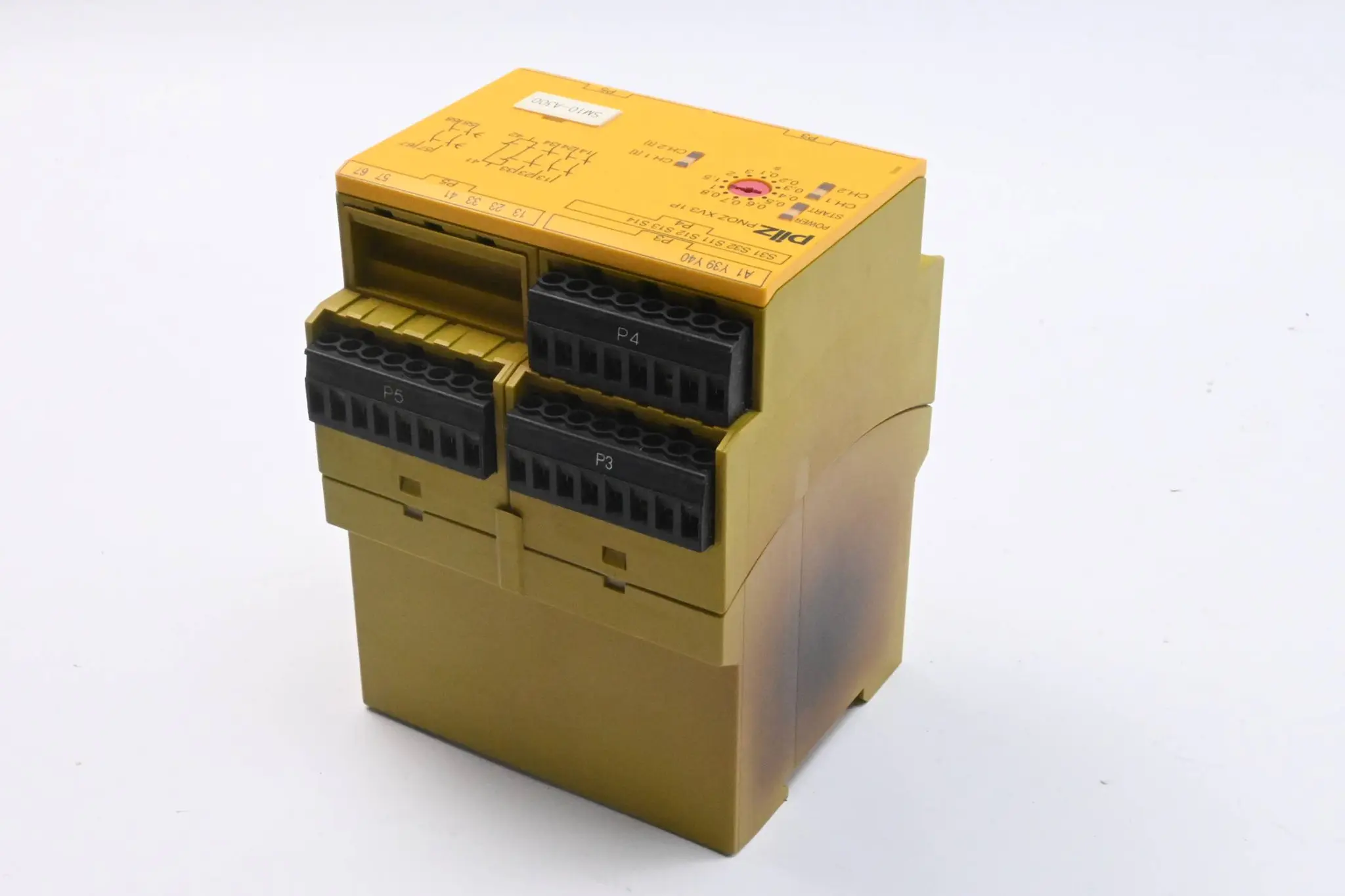 Produktfoto 1 von Pilz Sicherheitsschaltgerät PNOZ XV3.1P 3/24VDC 3n/o 1n/c 2n/o t ( 777522 )
