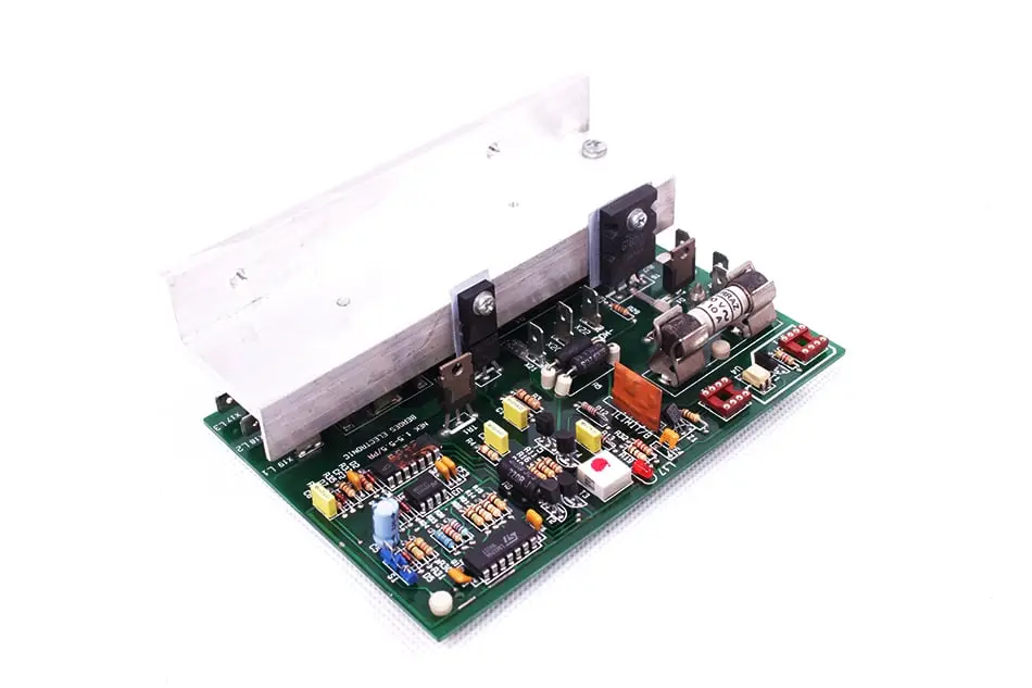 NEK1555/B03