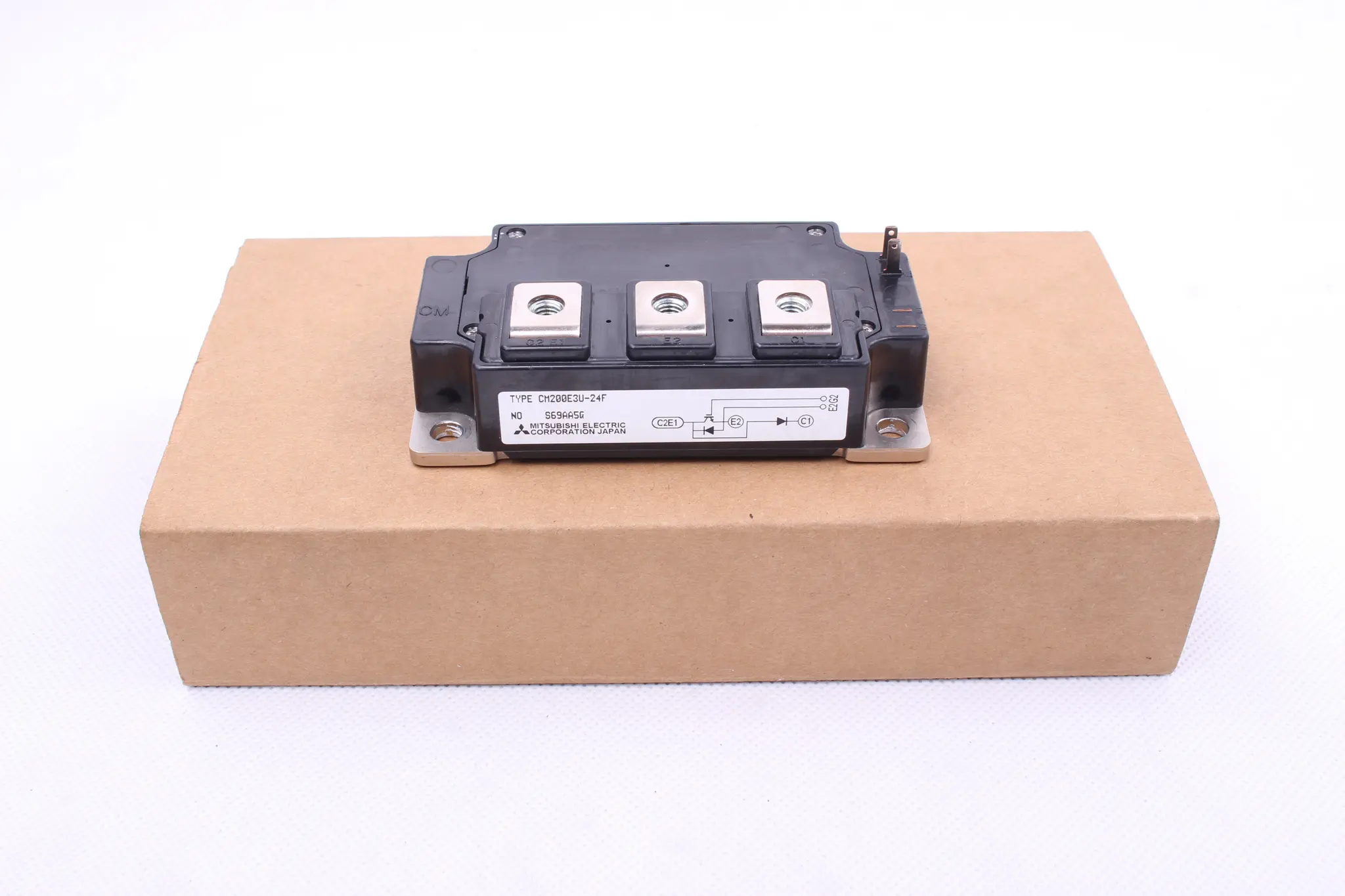 Produktfoto 1 von CM200E3U-24F