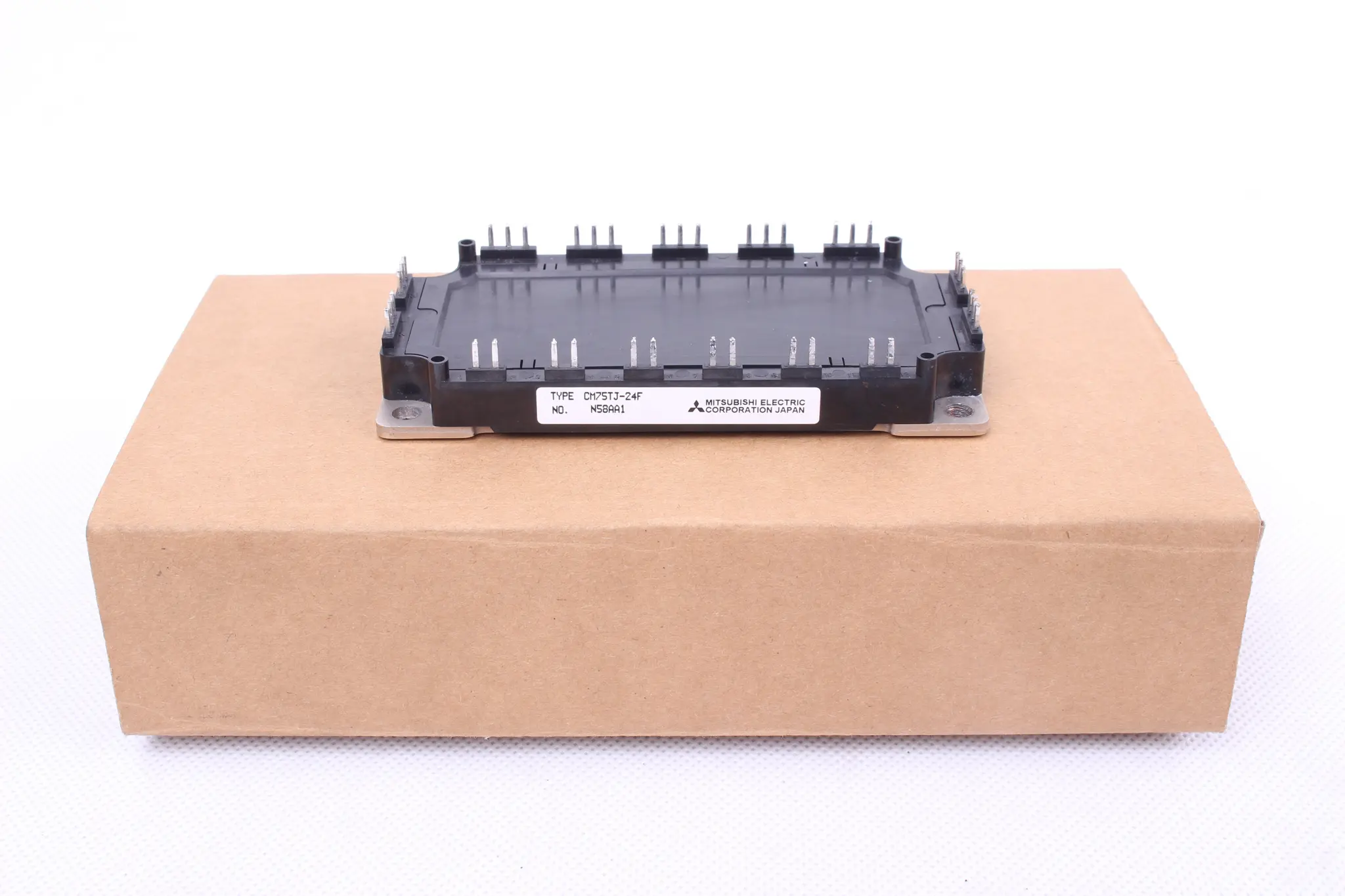 Produktfoto 1 von CM75TJ-24F