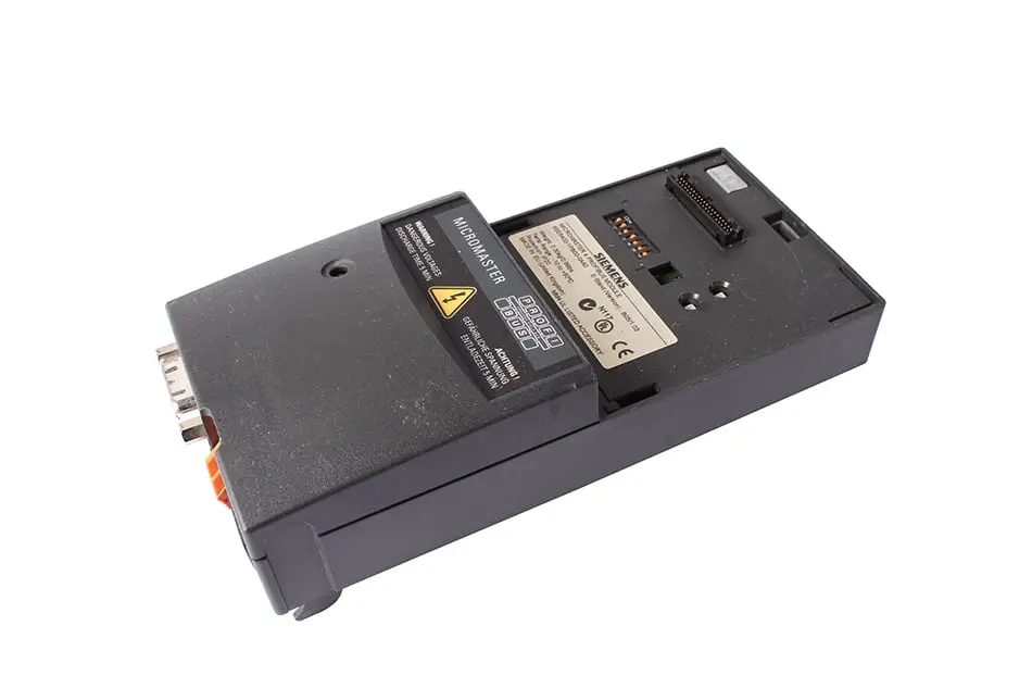 Produktfoto 1 von 6SE6400-1PB00-0AA0