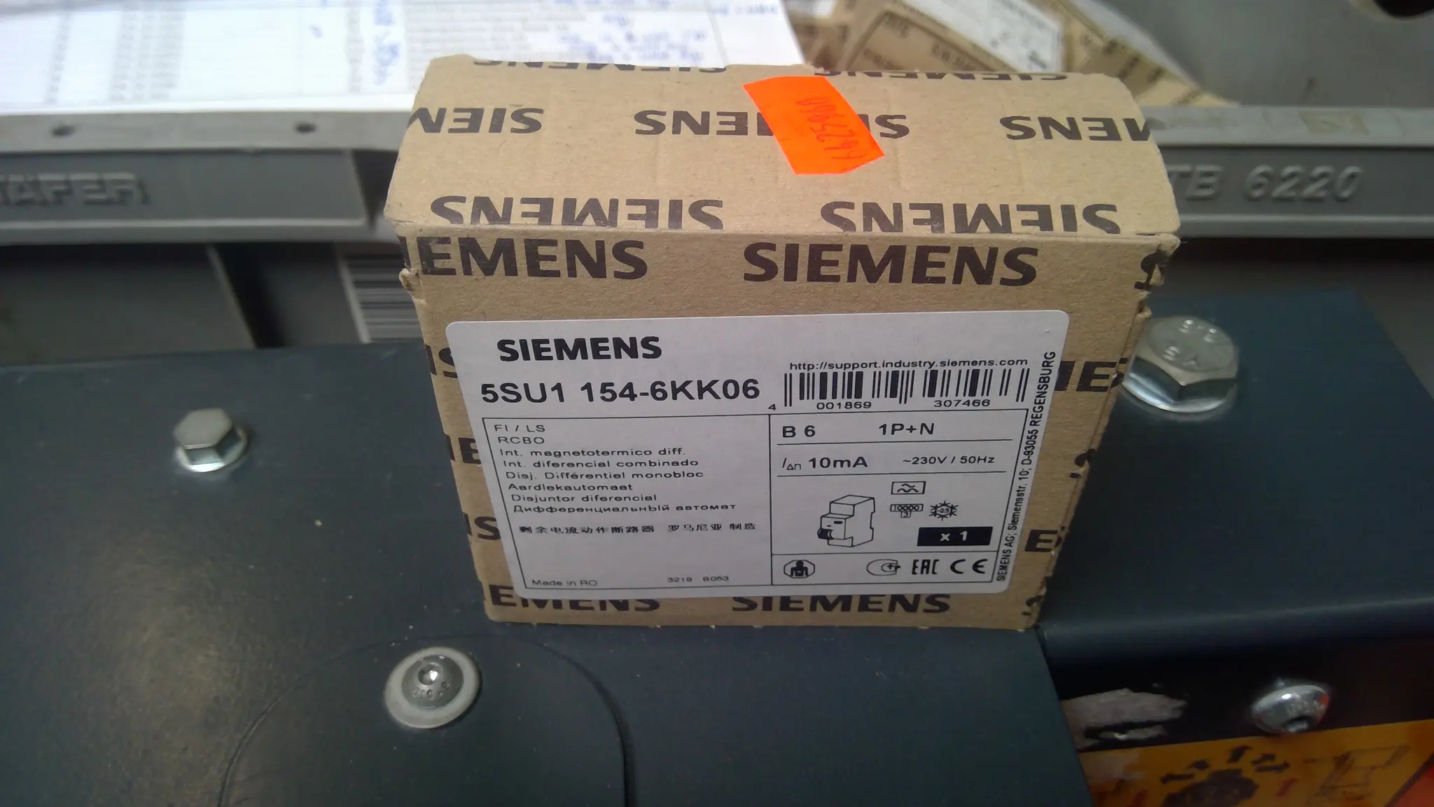 Produktfoto 1 von FI/LS-Schalter 10kA 1P+N B-Char. 6A