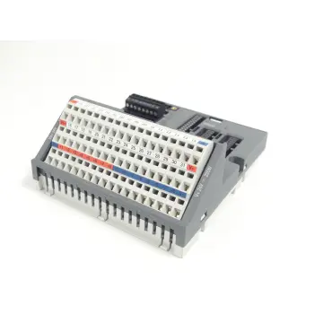Produktfoto 1 von ABB DC501-CS31-AD Digital/Analog In./Out. Moudule 1SAP800400R0010 A4 SN 430