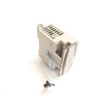 Produktfoto 1 von Allen-Bradley MicroLogix 1200 1762-OW8 Modul SN: MK117261 Serie A