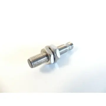 Produktfoto 1 von Balluff BES 00P7 Induktiver Sensor 1706CN mit 2x Mutter