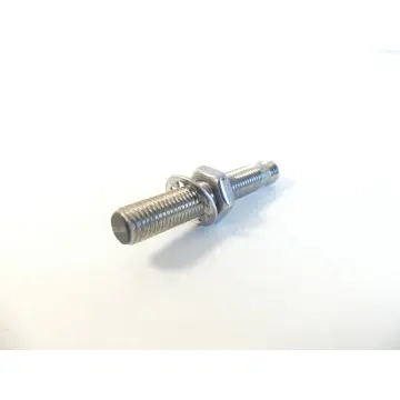 Produktfoto 1 von Balluff BES 01AU Induktiver Sensor 1717CN mit 1x Mutter
