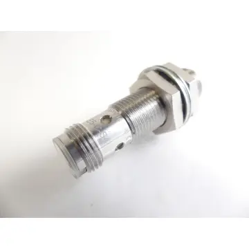 Produktfoto 1 von Balluff BES 516-325-G-E5-C-S4 Induk. Näherungsschalter + 2 Muttern - ungebr.! -