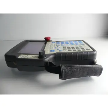 Fanuc Teach Pandant Type A05B-2301-C335 SN: C03622 1997 01 gesprungenes Display