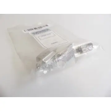 Produktfoto 1 von Farnell 150726 SDE9PTD Plug, D T&D Lötkelch 9POL VPE: 3 Stück - ungebraucht! -