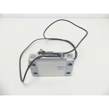 Produktfoto 1 von Festo DZF-32-25-P-A Flach-Zylinder + 2x Balluff BMF 305k-PS-C-2-... Sensoren