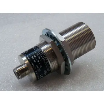 Produktfoto 1 von IFM II 5465 II A3010-BPKG/US Induktiver Sensor S = 10 mm Metallgewinde M 30 x 1 , 5 U 10 … 36 V DC - ungebraucht -