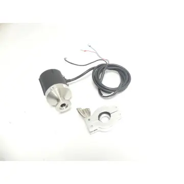 Produktfoto 1 von Oerlikon Leybold Vacuum DI2000 / 15813 SN:K4003B010F3 mit Klemme