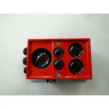 Produktfoto 1 von Leuze DDLS 170/120.2-2110 Datenlichtschranke 50028603 12 - 30 V DC Interbus RS422 + 45 ° C - 10 ° C - ungebraucht -