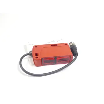 Produktfoto 1 von Leuze HRTR 46B/66,200-S12 Reflexions-Lichttaster SN 0805A490321 ungebraucht