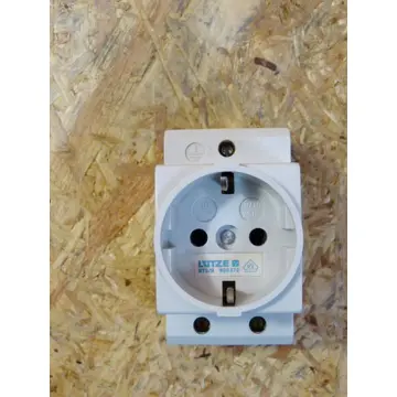 Produktfoto 1 von Lütze ST3/S Schukosteckdose 800572