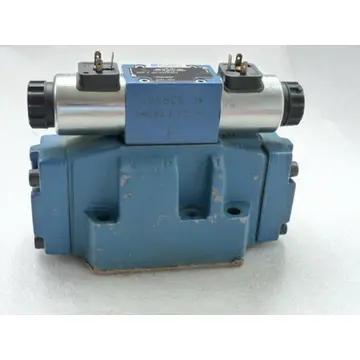 Produktfoto 1 von Mannesmann Rexroth 4 WE 6 J62/EG24N9K4 Hydraulikventil 24 V Spulenspannung kompl. mit Steuerblock 4 WEH 16 M71/6EG24N9K4 ungebraucht !!!
