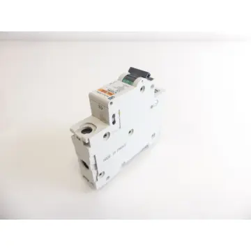 Produktfoto 1 von Merlin Gerin multi 9 C60H C2 230/400V~ 24886 Sicherungsautomat